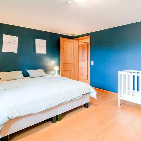 بيت للعطل Spacious In With Garden *