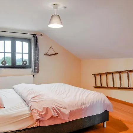 Spacious In With Garden